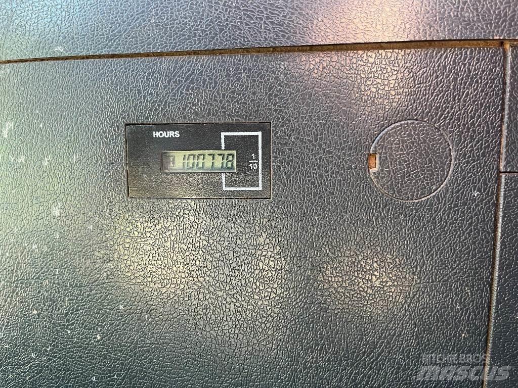 Hyundai HX 180 L 履帶式 挖土機/掘鑿機/挖掘機