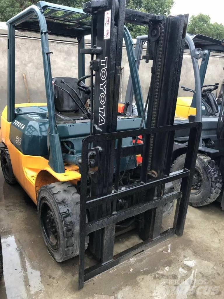 Toyota 3 Ton 柴油卡車