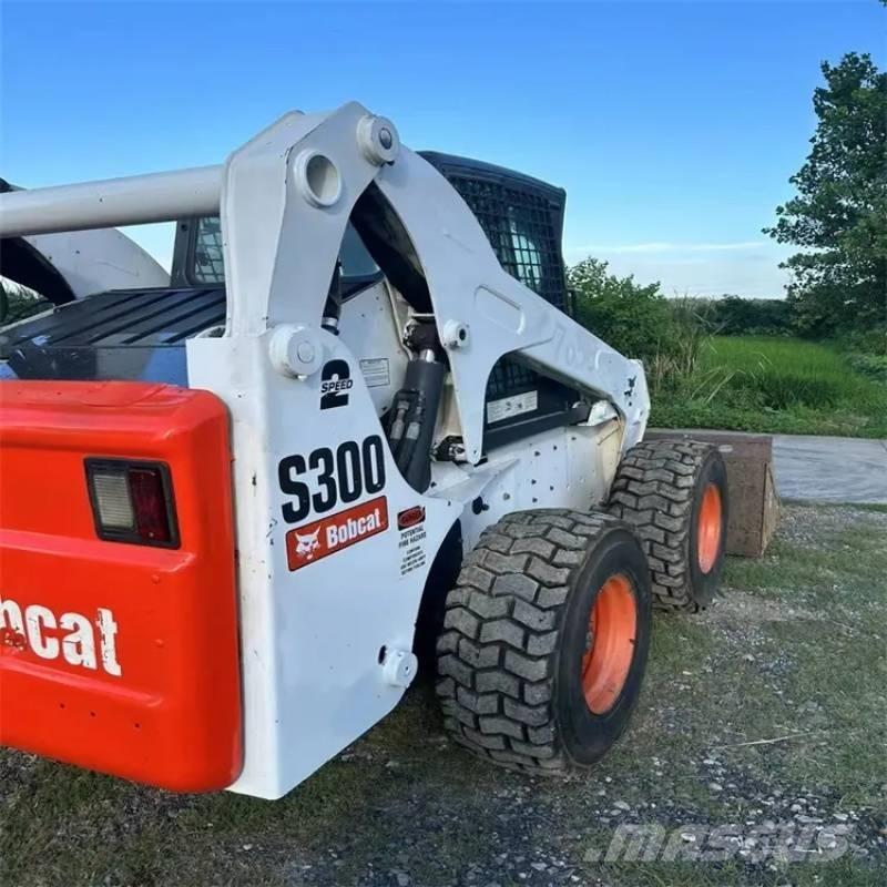 Bobcat s 300 滑移轉向裝載機