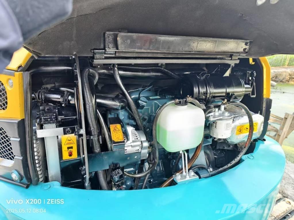 Kubota U 35 小型挖土機/掘鑿機<7t(小型挖掘機)