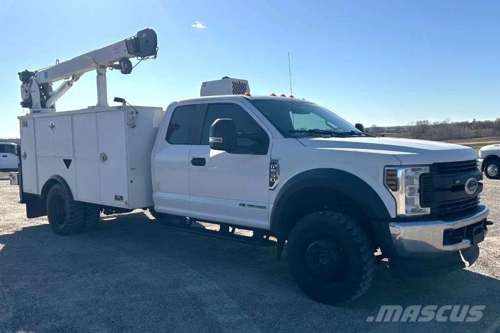 Ford F 550 XL SD 履帶式起重機