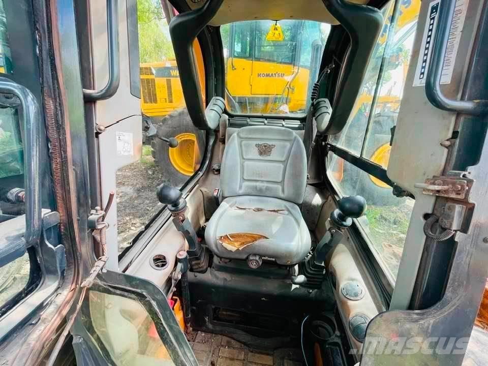 CASE SR 250 滑移轉向裝載機