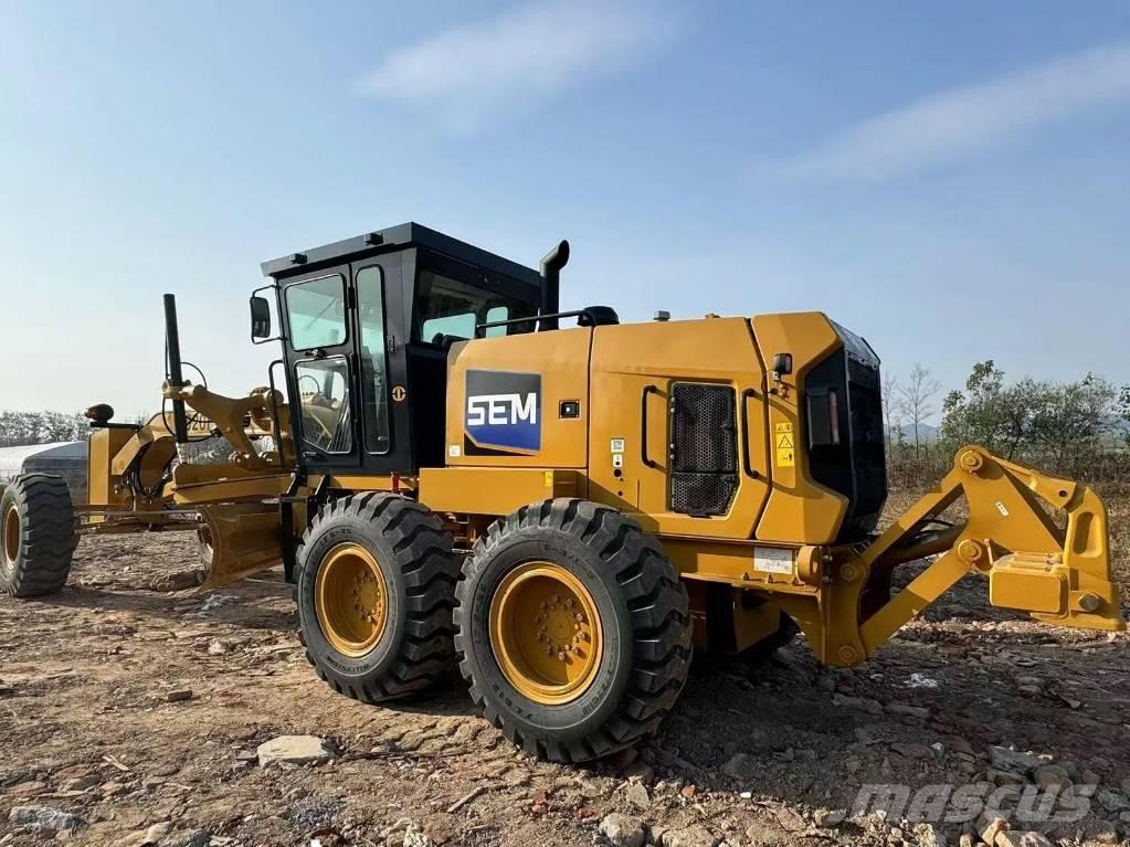 SEM 919 平土機
