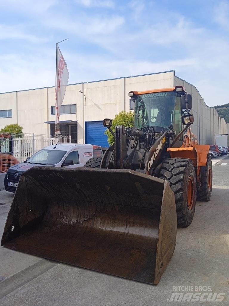 Doosan Dl250-5 輪胎式裝載機