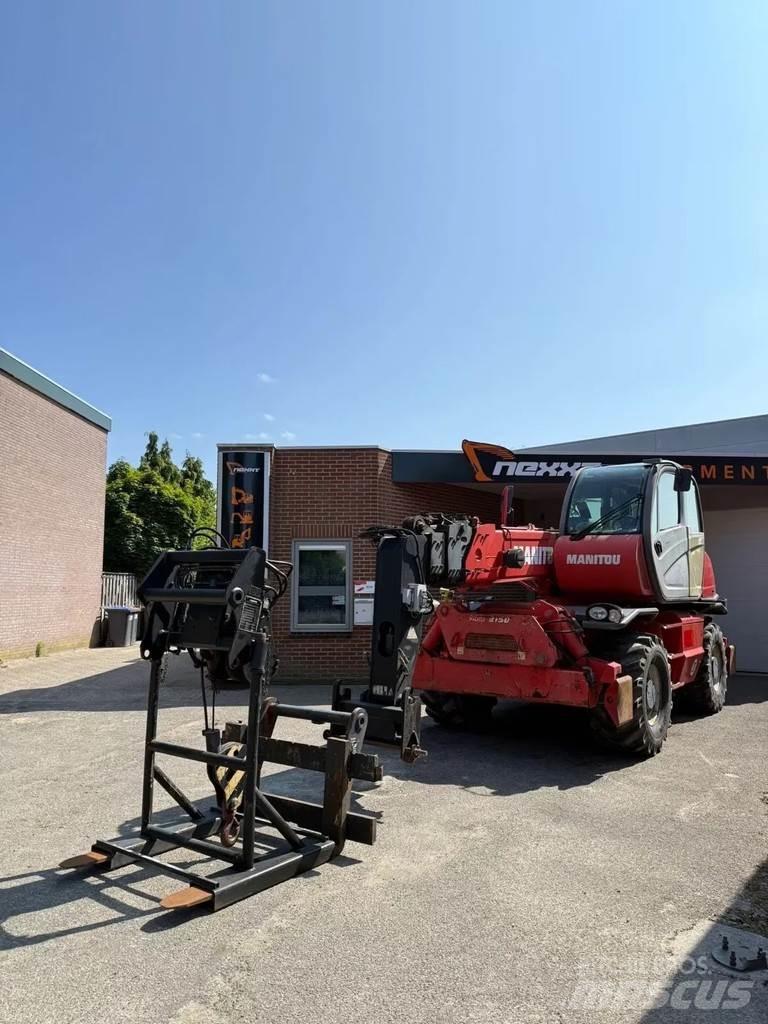 Manitou MRT 2150 伸縮臂操作車