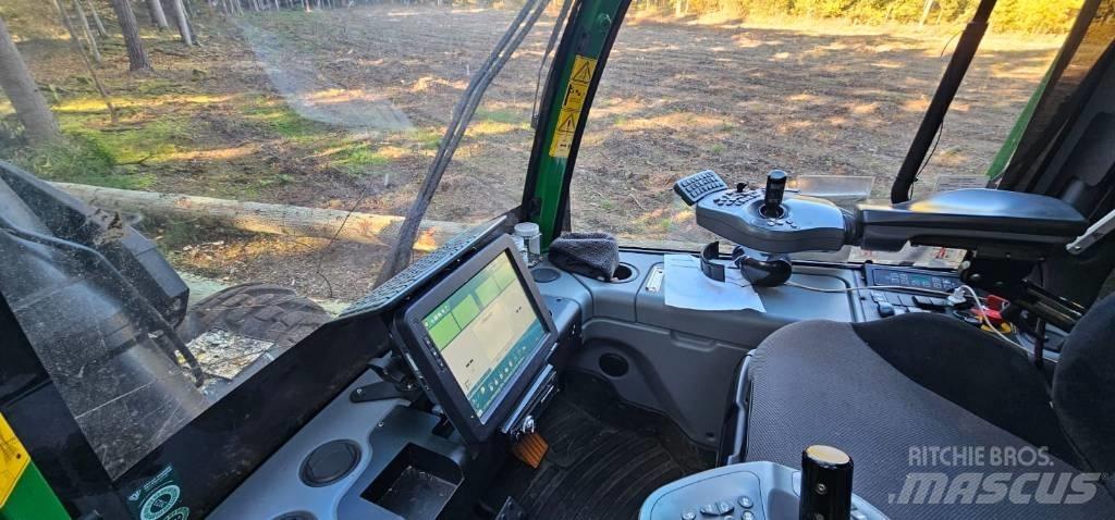 John Deere 1270 G 收穫機