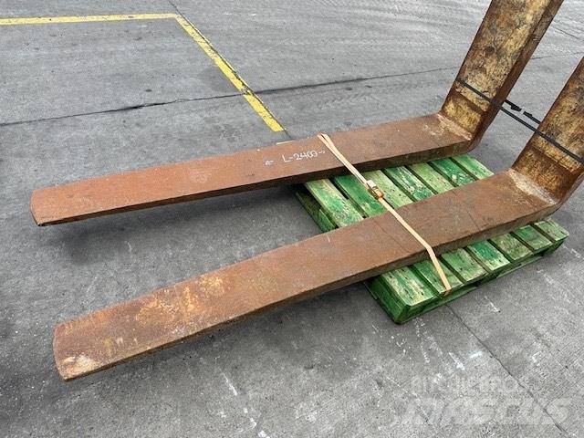 CAT 25-30 ton /988 叉