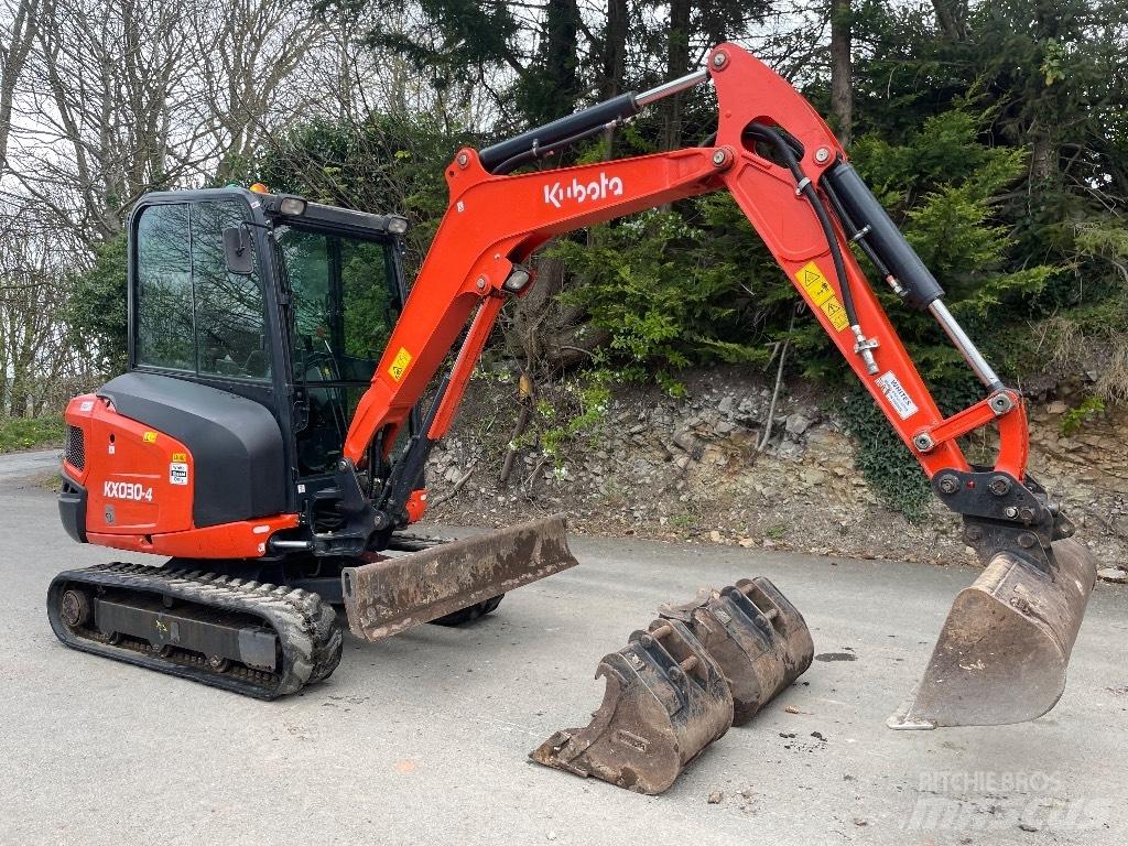 Kubota KX 030-4 小型挖土機/掘鑿機<7t(小型挖掘機)