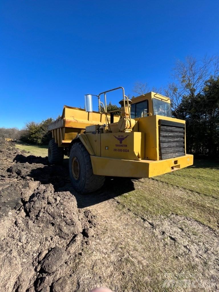 CAT D 30 D 鉸接式起吊車