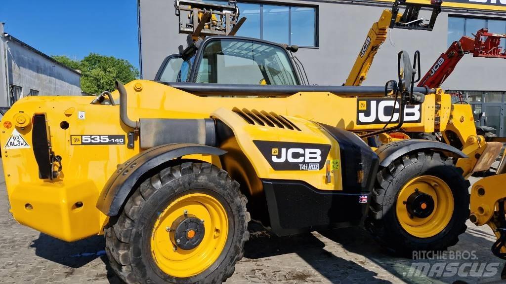 JCB 535-140 伸縮臂操作車