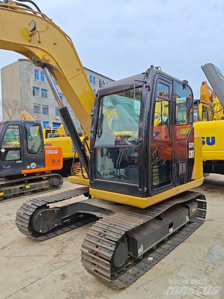 CAT 307 E 小型挖土機/掘鑿機<7t(小型挖掘機)