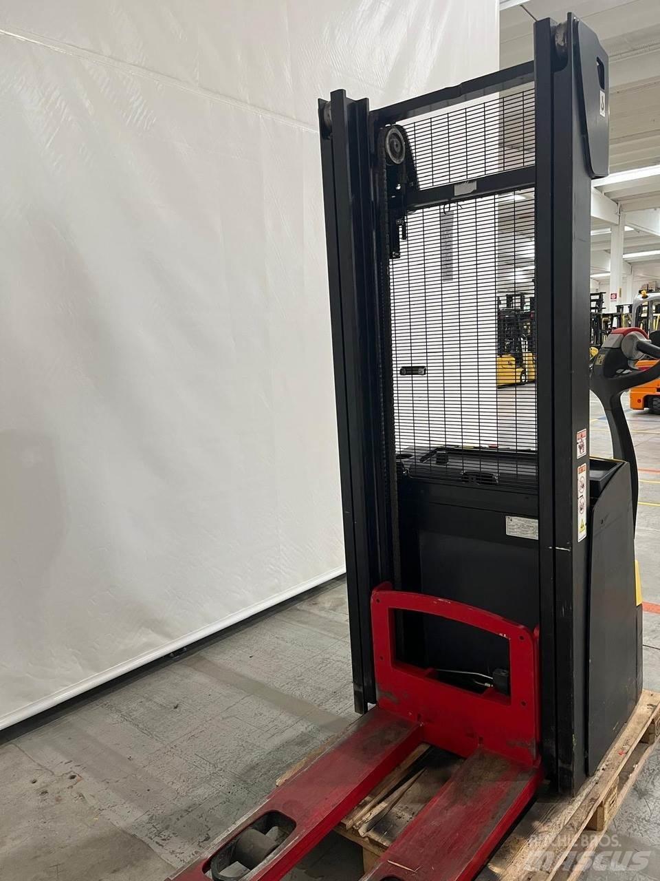 Hyster S1.2 行走控制式堆積機