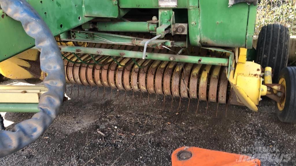 John Deere 550 圓型牧草打包機