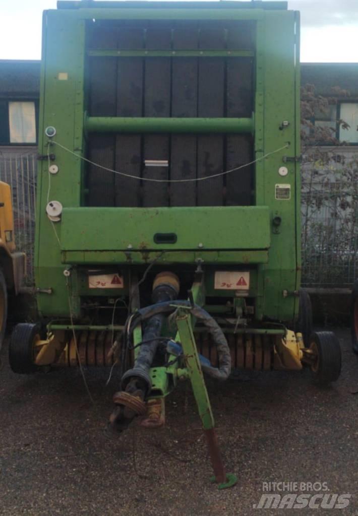 John Deere 550 圓型牧草打包機