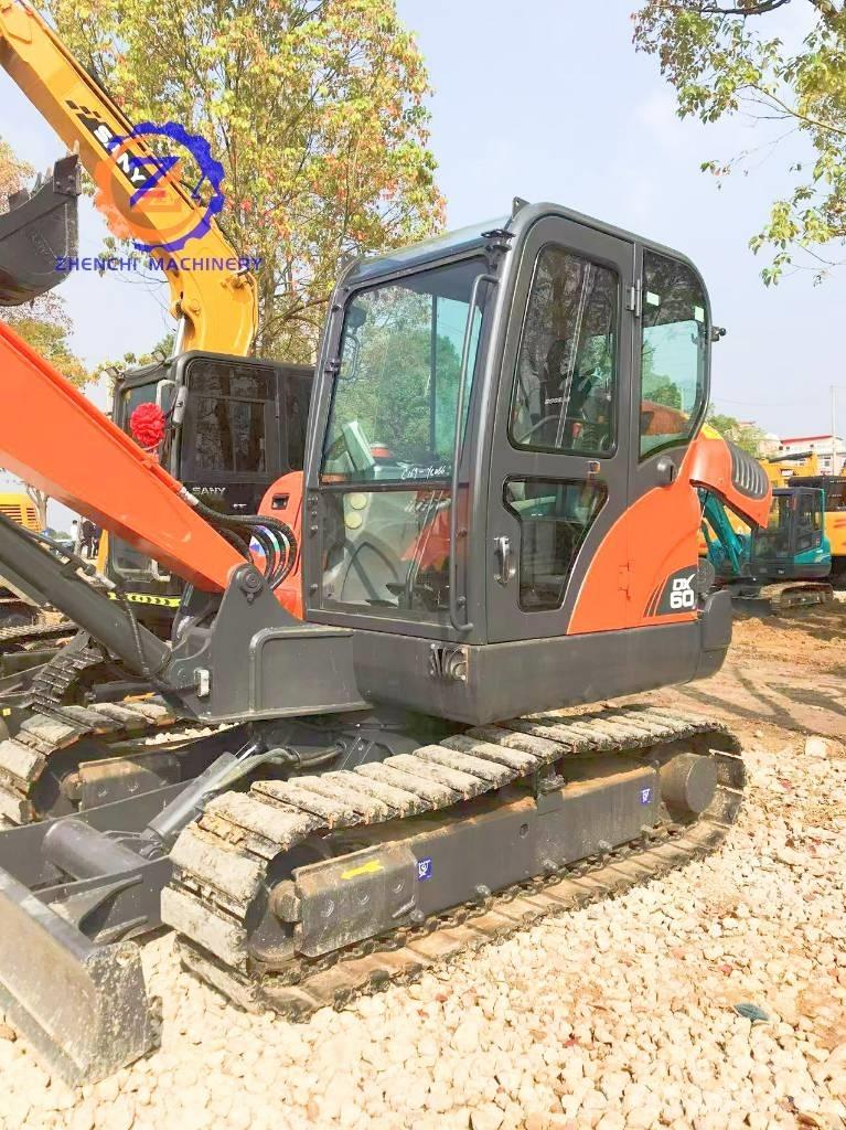 Doosan DX 60 小型挖土機/掘鑿機<7t(小型挖掘機)