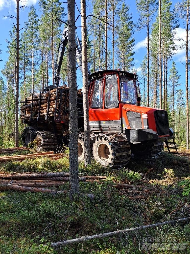 Komatsu 845 集運機
