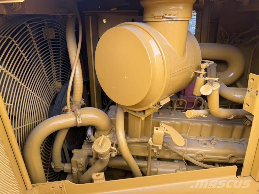 CAT D 6 R 履帶推土機