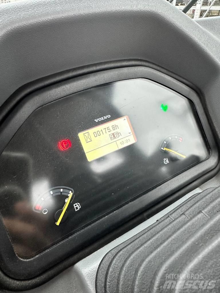 Volvo Radlader L30G 輪胎式裝載機