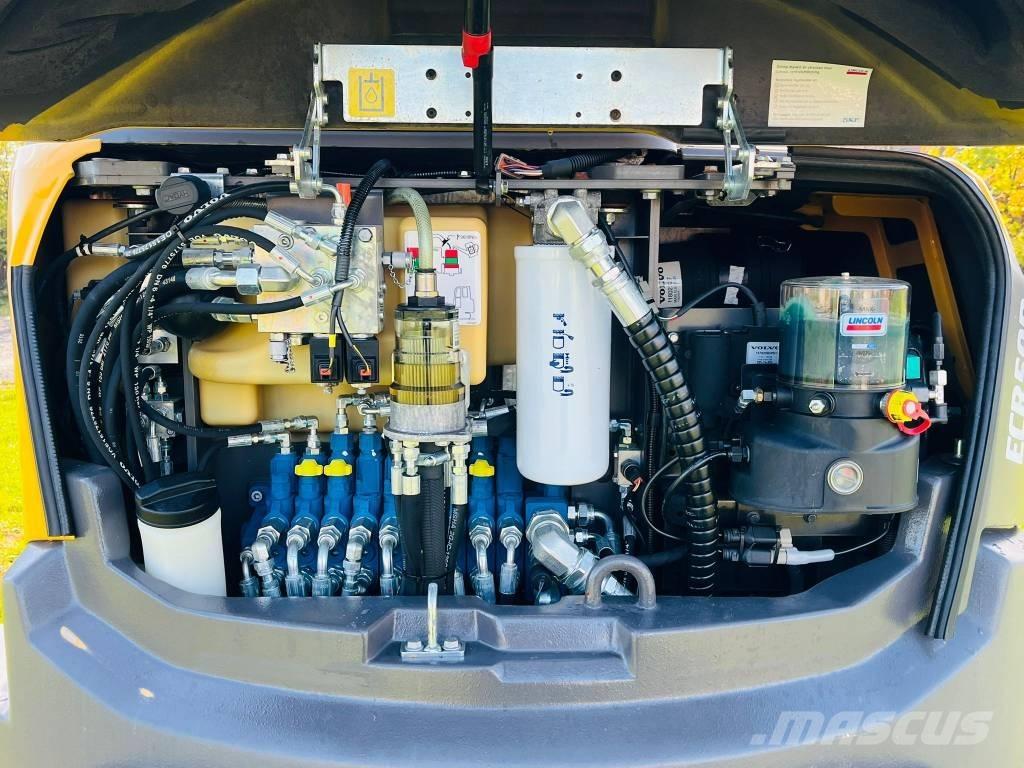 Volvo ECR 50 D 小型挖土機/掘鑿機<7t(小型挖掘機)