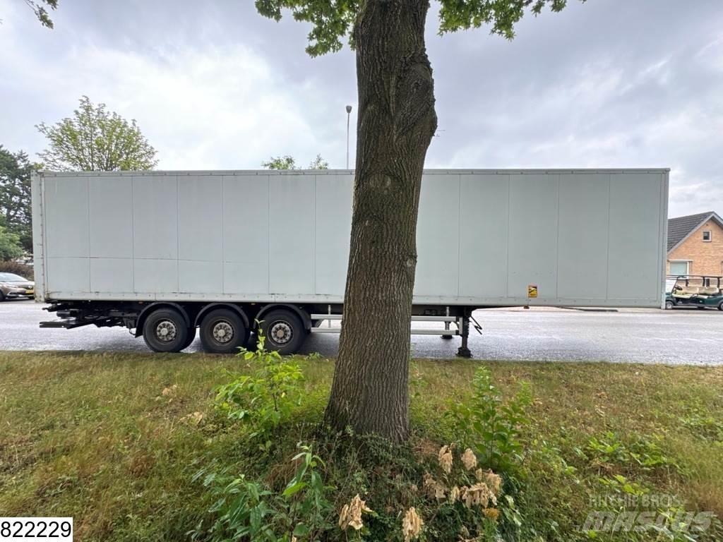 Samro gesloten bak 箱體半拖車