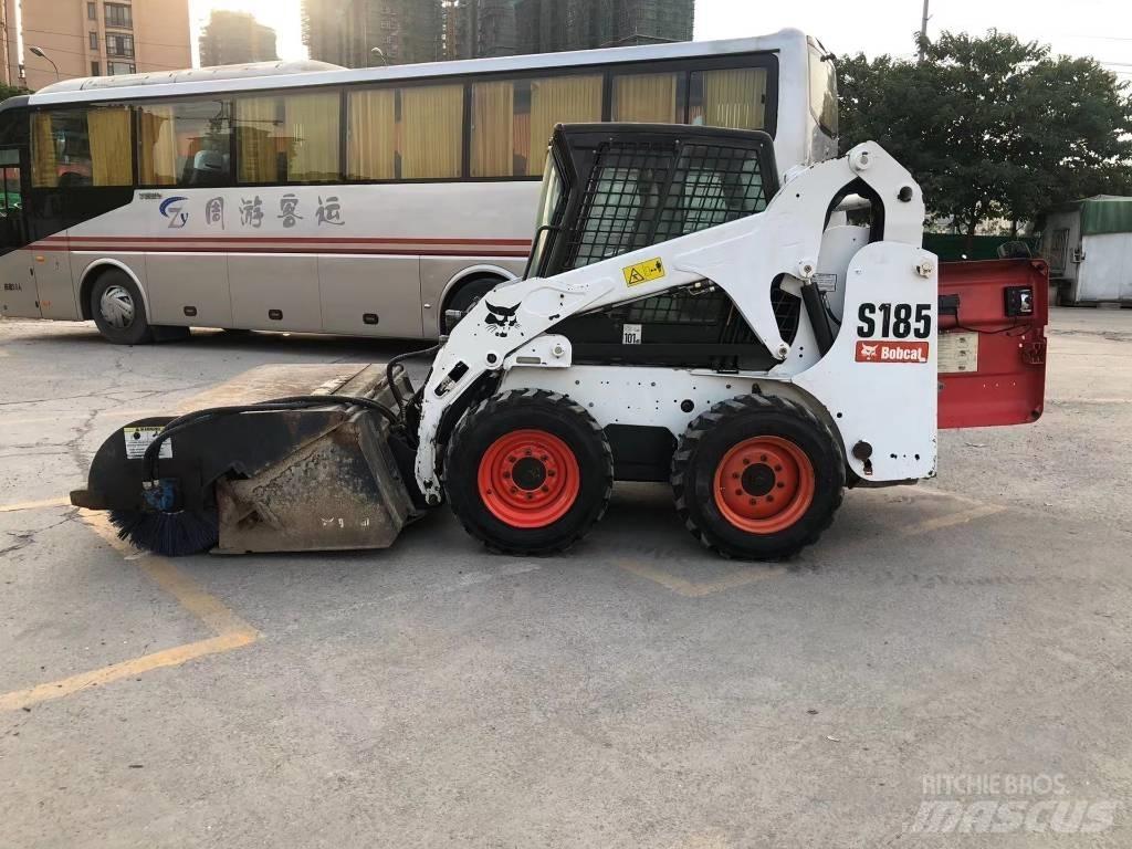 Bobcat S185 滑移轉向裝載機