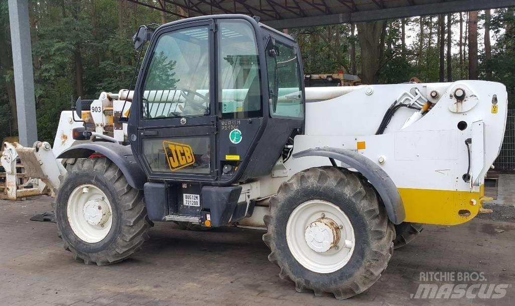 JCB 532-120 伸縮臂操作車