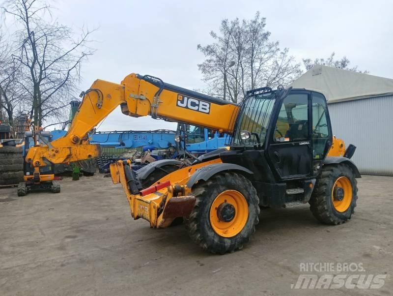 JCB 535-140 伸縮臂操作車