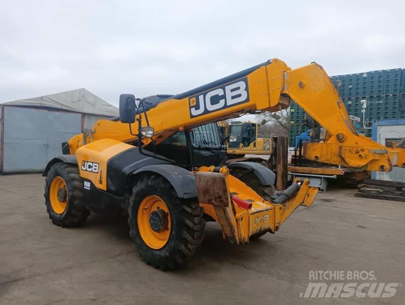 JCB 535-140 伸縮臂操作車
