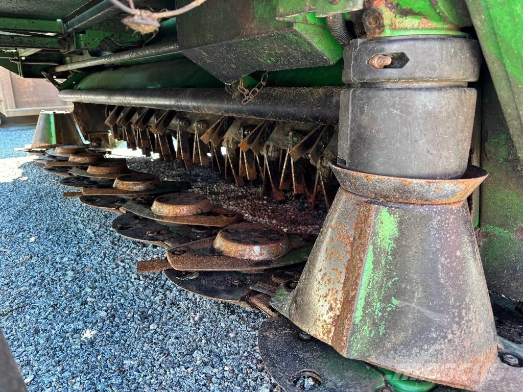 John Deere 131 割草調節裝置