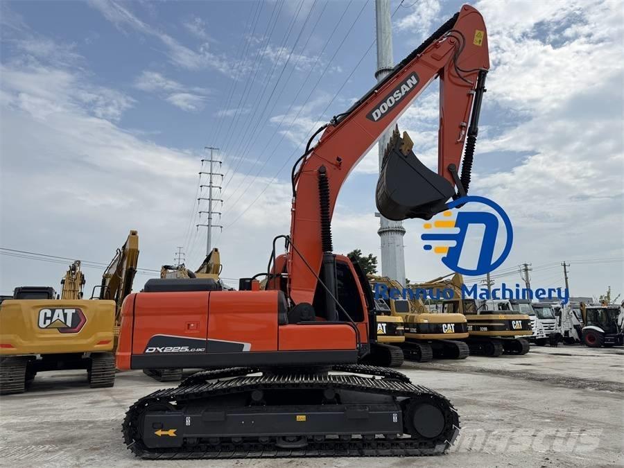 Doosan DX 225 LC-9C 履帶式 挖土機/掘鑿機/挖掘機
