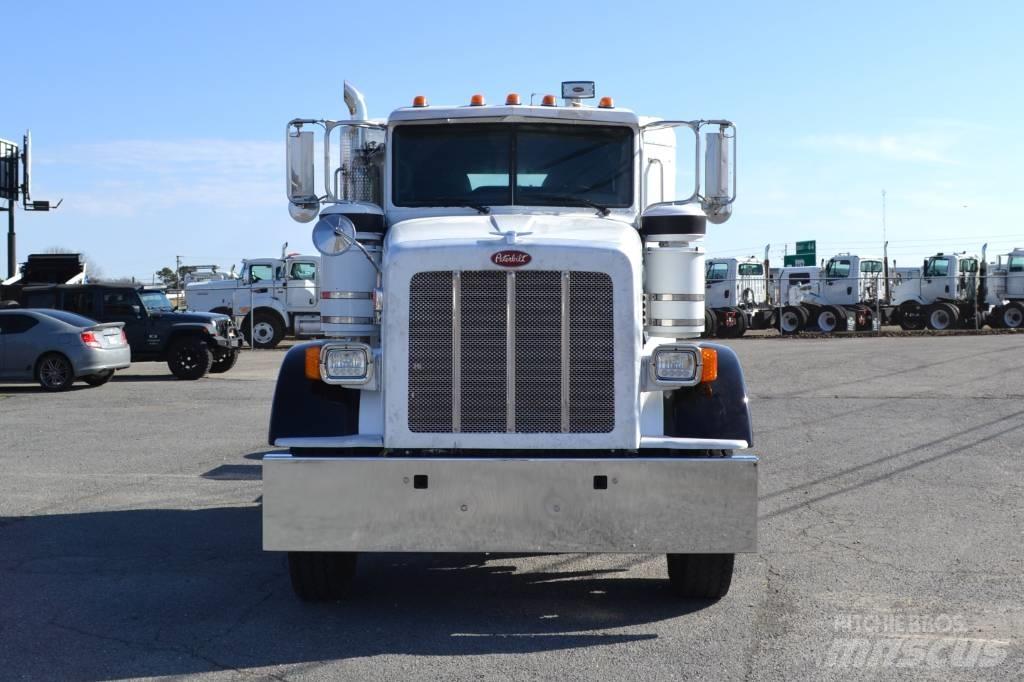 Peterbilt 367 曳引機組件