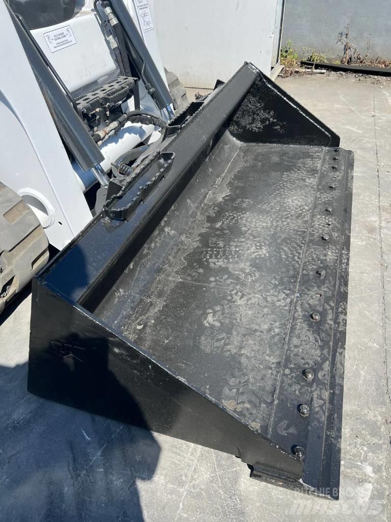 Bobcat T 740 滑移轉向裝載機