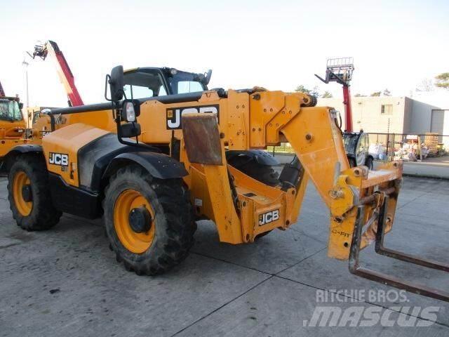 JCB 540-180 伸縮臂操作車