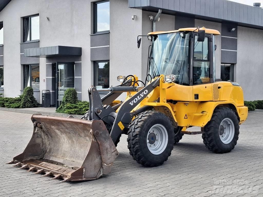 Volvo L 30 G 輪胎式裝載機