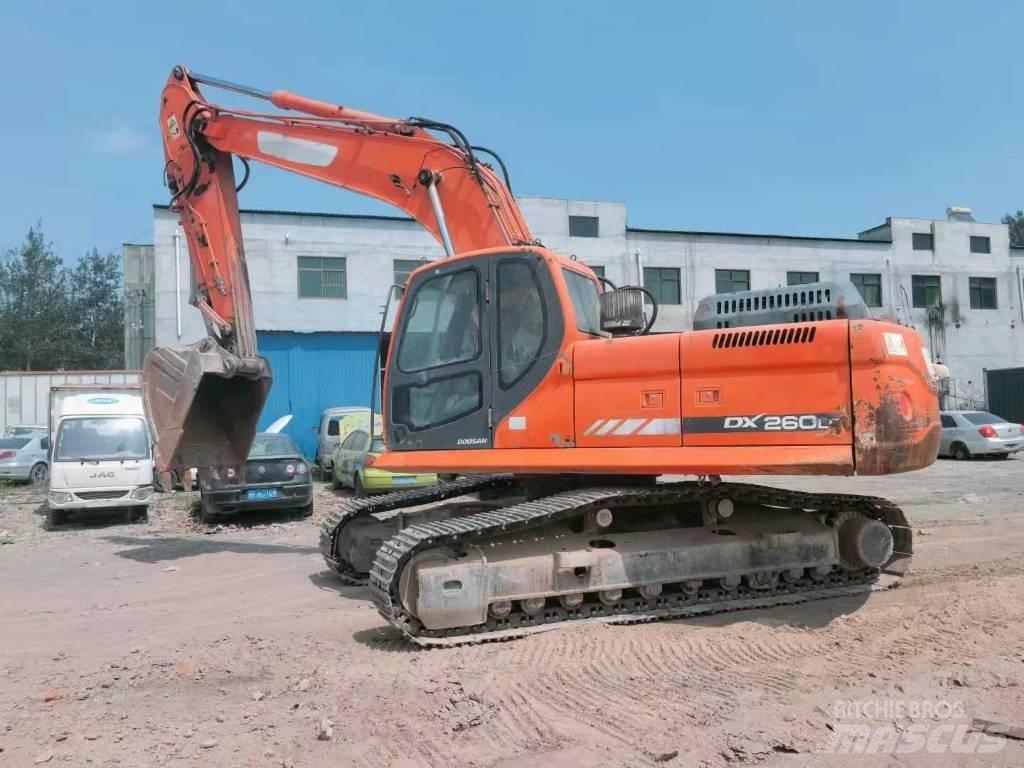 Doosan DX 260 履帶式 挖土機/掘鑿機/挖掘機