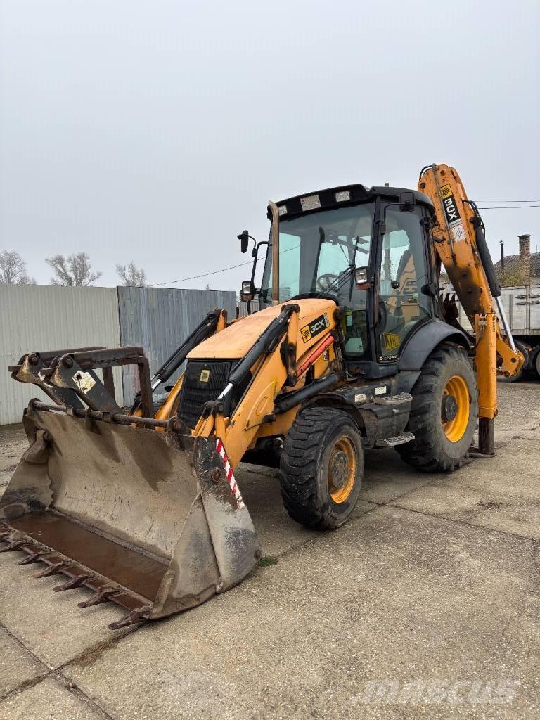 JCB 3 CX Contractor 反鏟裝載機