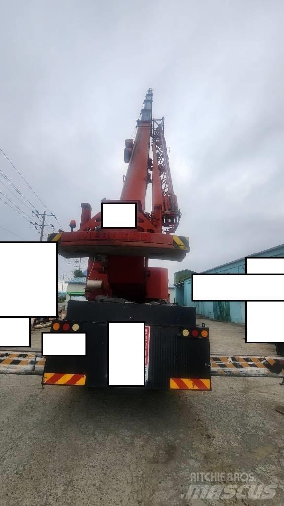 Liebherr LTM 1055-1 全路面起重機/吊車