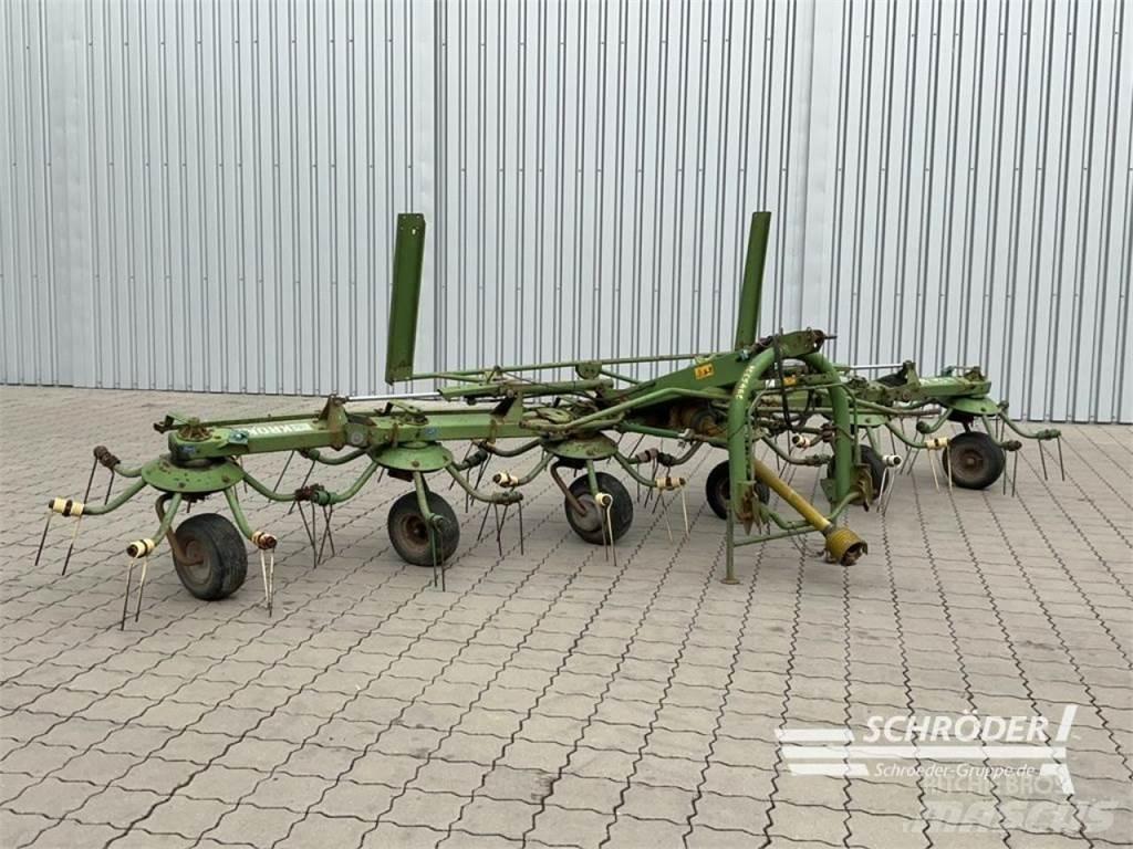 Krone KW 6.70/6 耙與翻草機