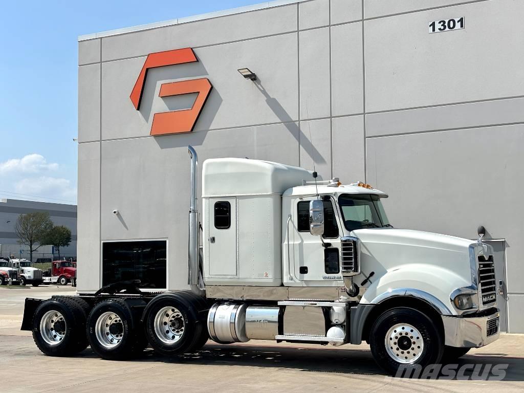 Mack Titan TD 713 曳引機組件