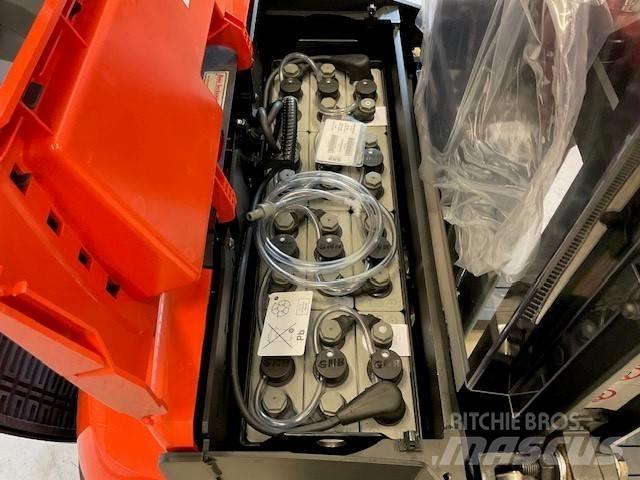 Toyota SWE 120 L 行走控制式堆積機