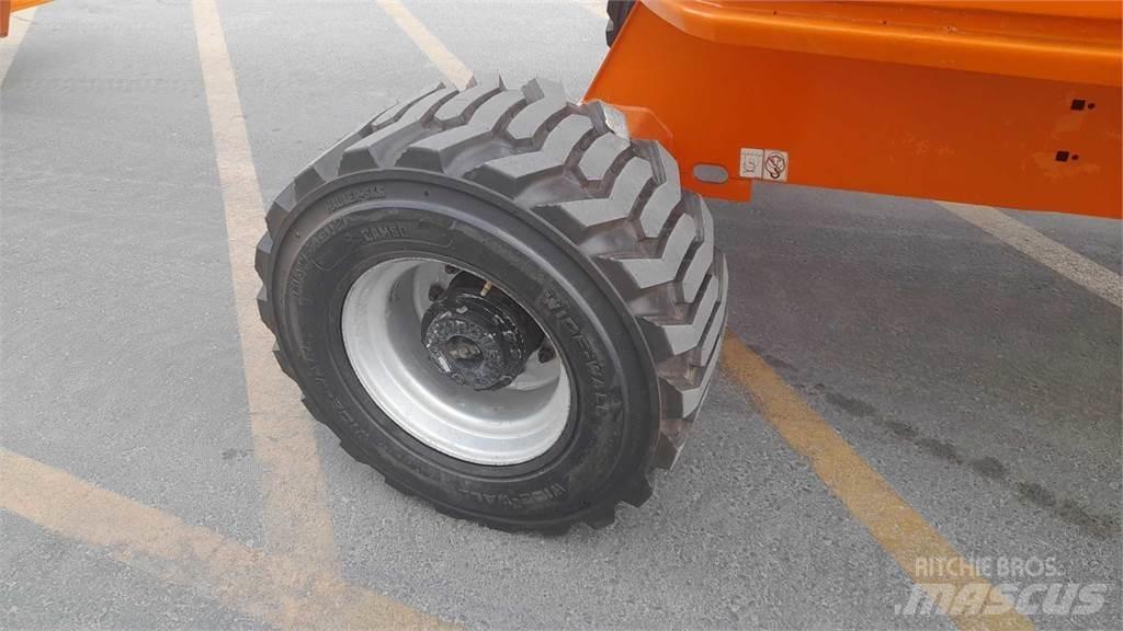 JLG 450AJSII 曲臂高空作業車