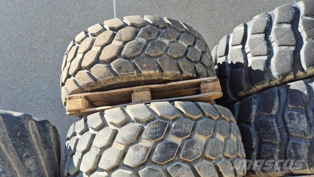 Bridgestone 23.5R25 輪胎、車輪和輪圈