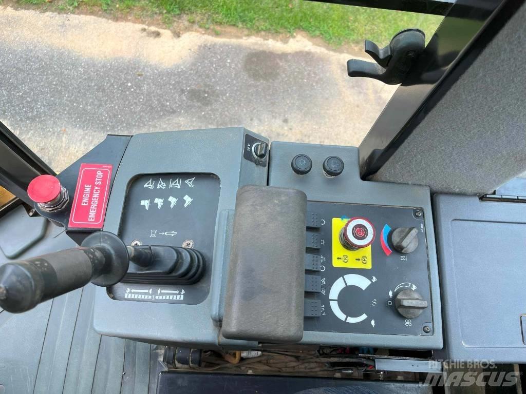 CAT CP 44 單輪滾壓機
