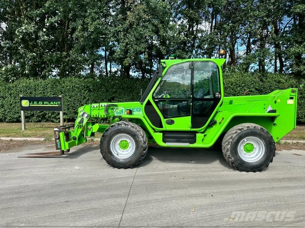 Merlo P38.14 伸縮臂操作車