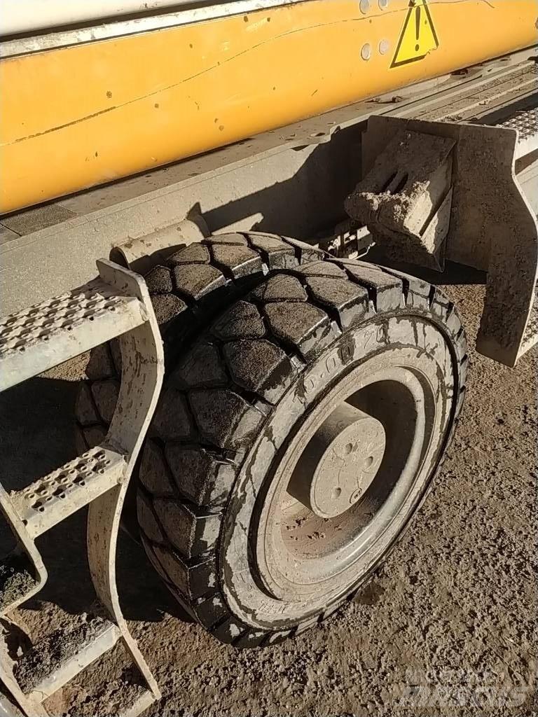 Liebherr LH 24 M 廢棄物/工業用操作車