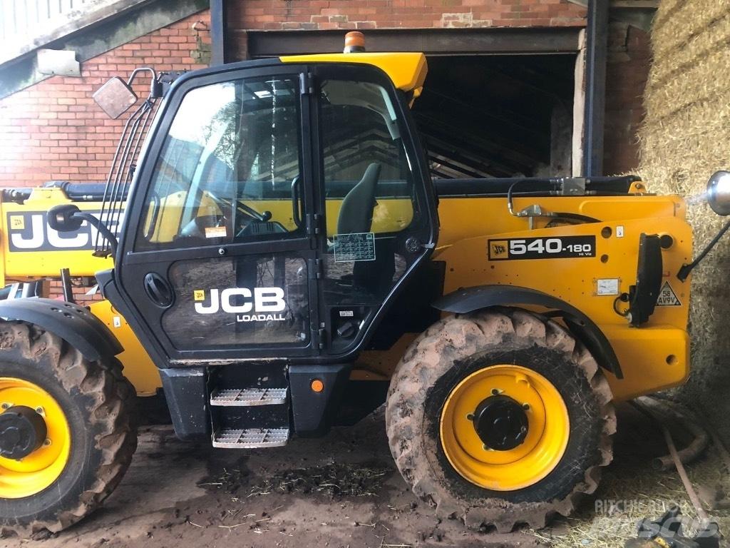 JCB 540-180 伸縮臂操作車