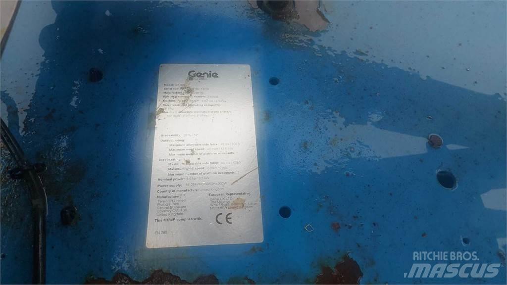 Genie GS3246 剪式升降機