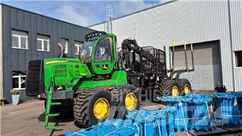 John Deere 1910 G 集運機