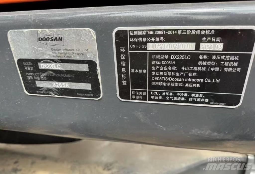 Doosan DX 225 履帶式 挖土機/掘鑿機/挖掘機
