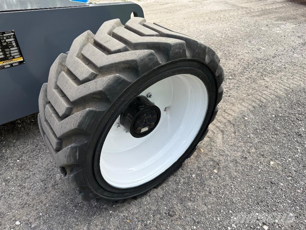 Snorkel 660SJ 伸縮臂高空作業車
